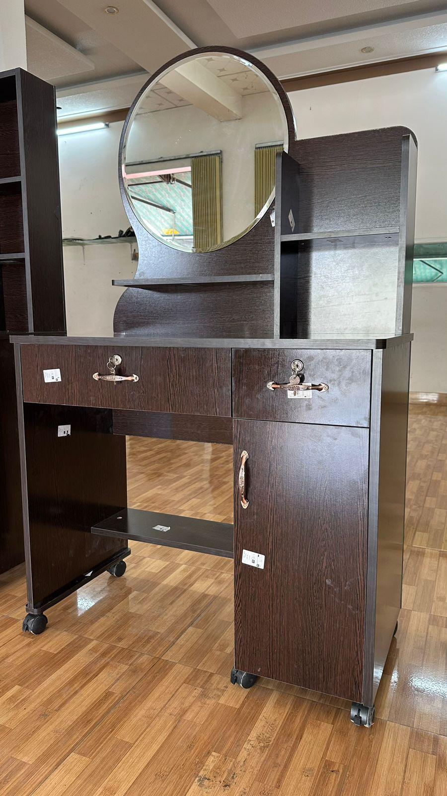 Dressing Table set - Round Mirror